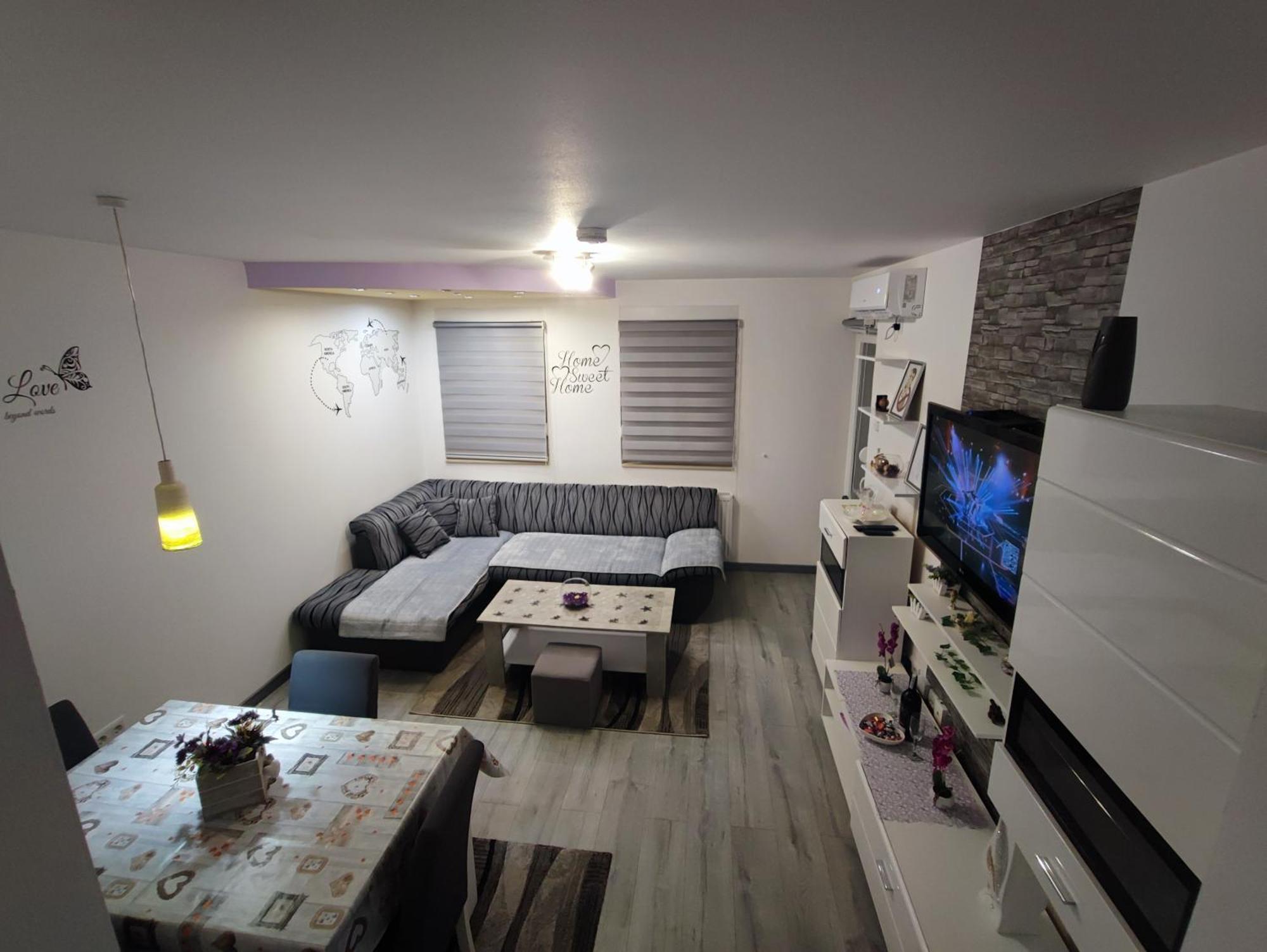 Stan Na Dan Apartman Krisfil Prnjavor ภายนอก รูปภาพ
